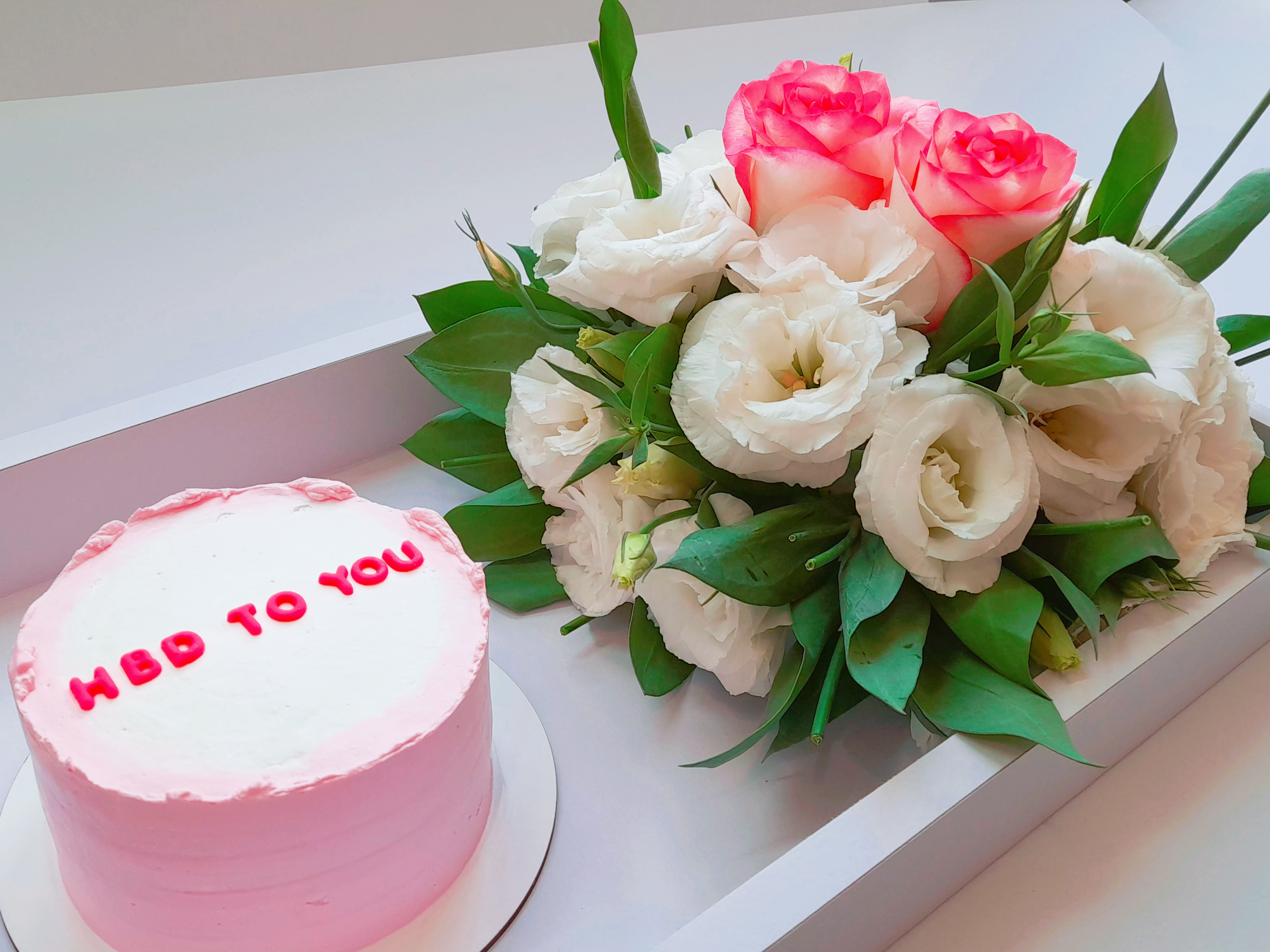 باکس لوکس کیک و گل