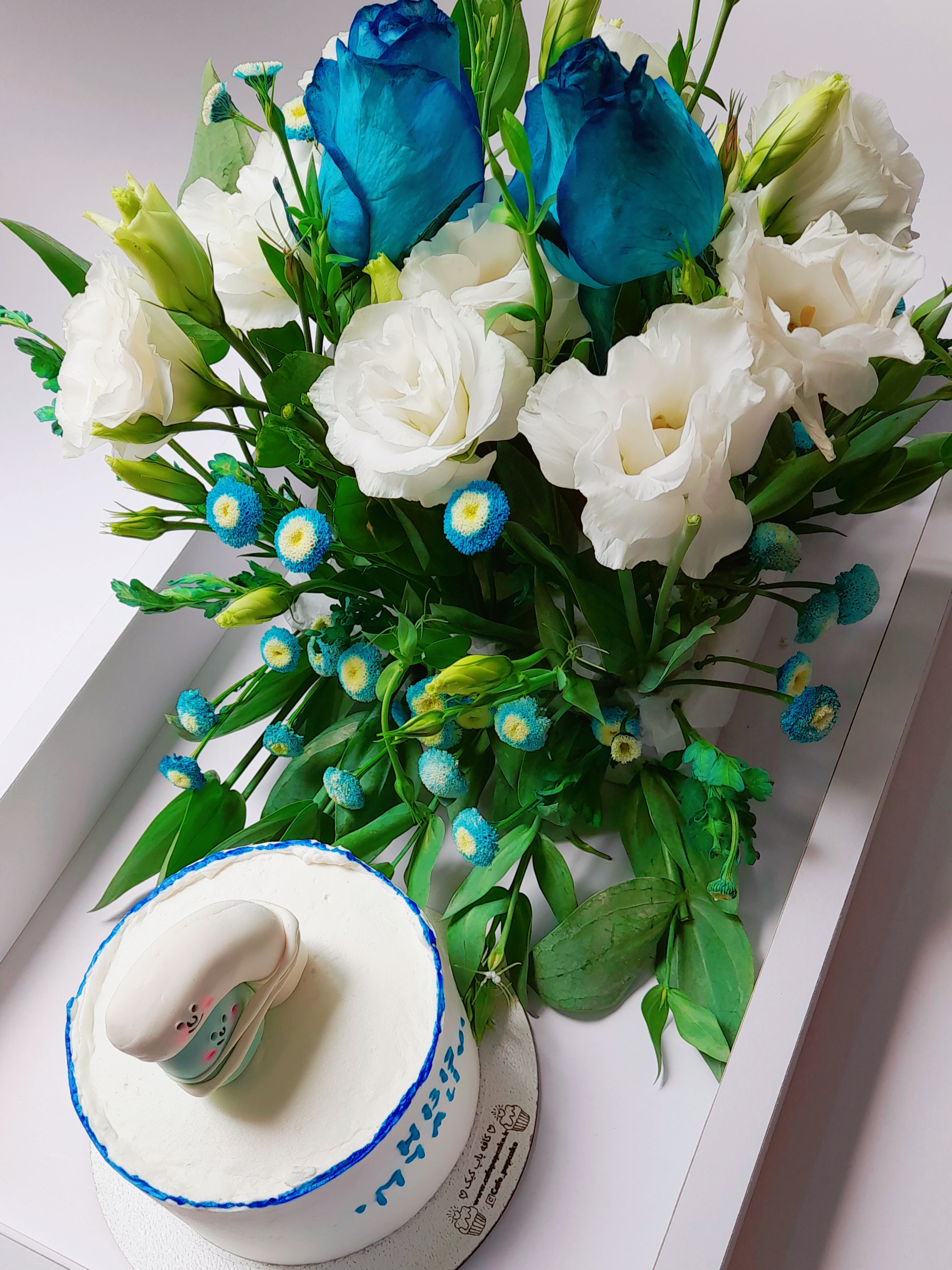 باکس لوکس کیک و گل